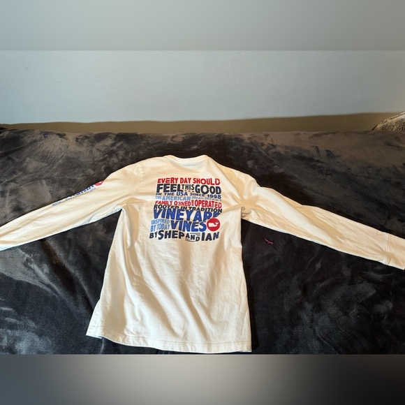 Vineyard Vines long sleeve shirt youth medium - Picture 2 of 2